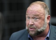 Infowars的拍卖将决定Alex Jones是否会被踢出其平台