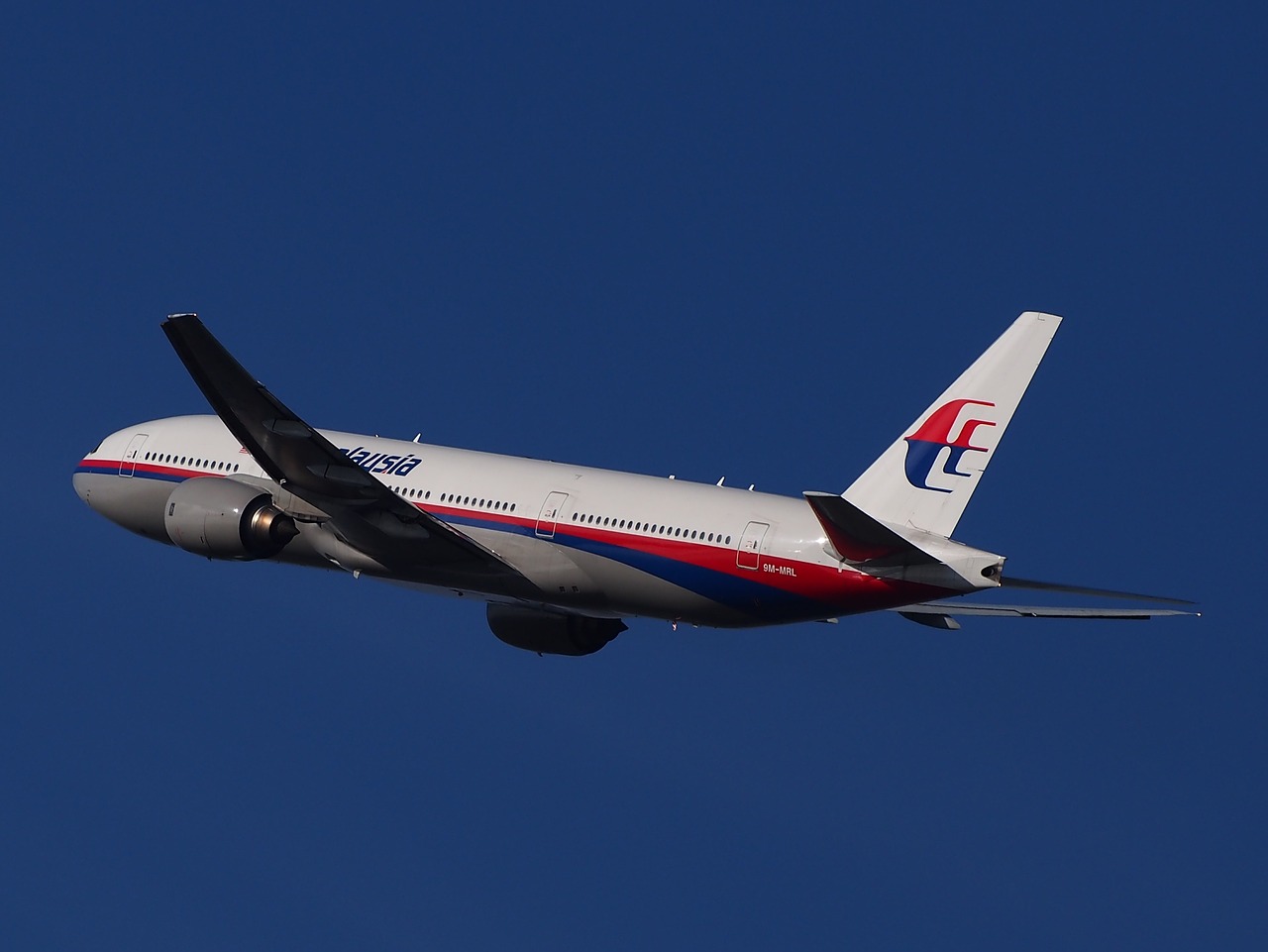 马航MH370失联乘客家属坚决拒绝和解，追寻真相与正义的旅程  马航370失联乘客家属拒和解